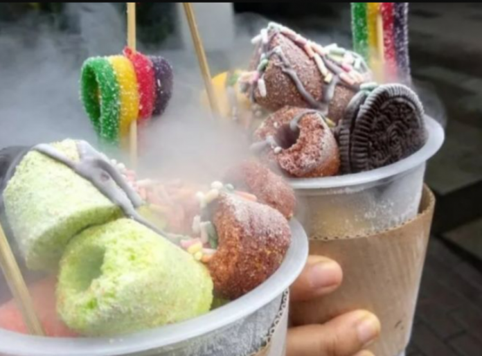 Jajanan Ice Smoke (Ciki Ngebul): Kelezatan Dingin yang Tersembunyi Ancaman